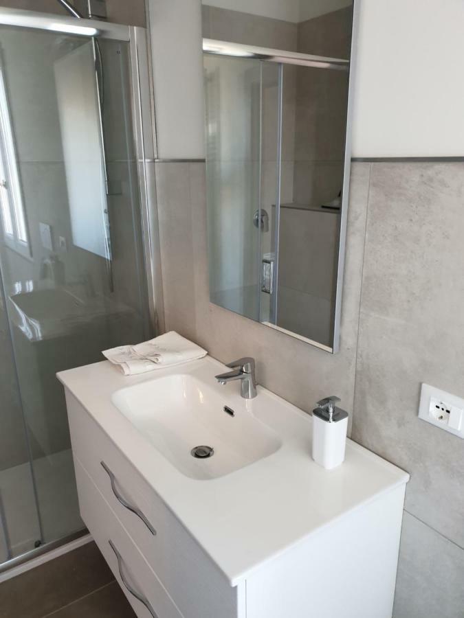 Sun Lake Apartments Desenzano del Garda Ngoại thất bức ảnh
